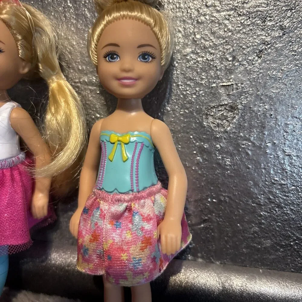 Barbie Club Chelsea Doll Blonde Hair Doll Skirt Shoes Mattel Lot Of 2 Dolls